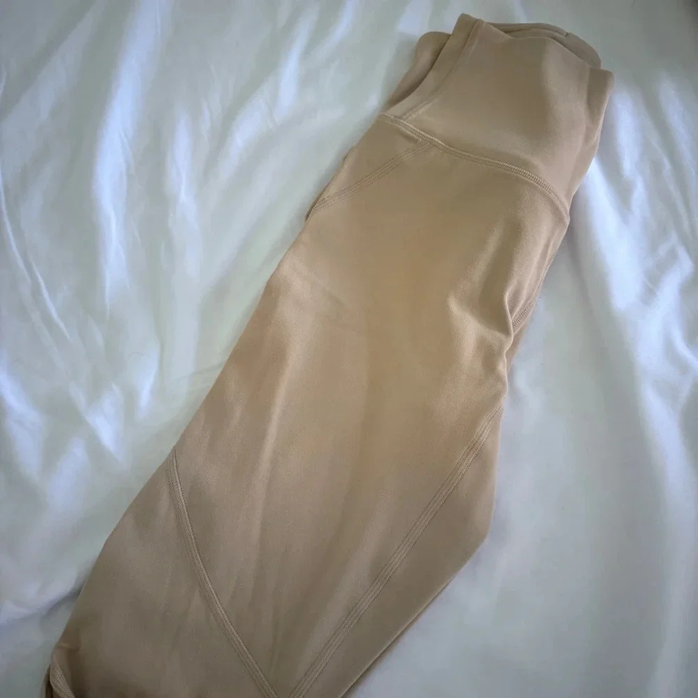 🆕🧡 Lululemon Nulu High Rise Yoga Crop 23” - Pecan Tan - Picture 7 of 12